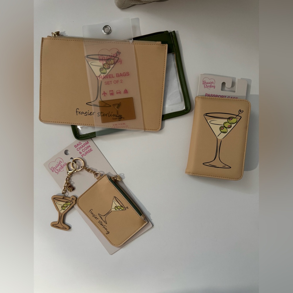 Travel set Beige Martini Key & Card Holder passport case Set